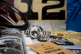 96K118 Men's Super Seville Watch